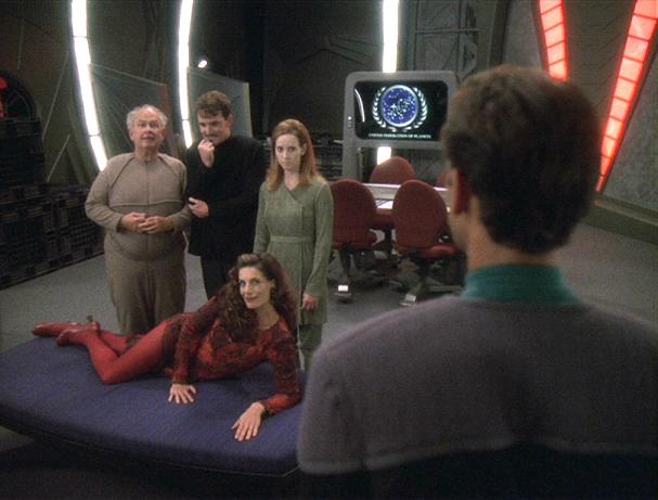 Screenshot of DS9's "Statistical Probabilities," with the engineered humans and Bashir.